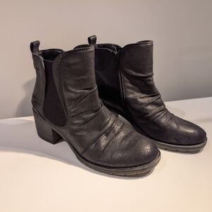 Baretraps Brennan Size 7 1/2 Black Boots Ankle Booties Size 7.5